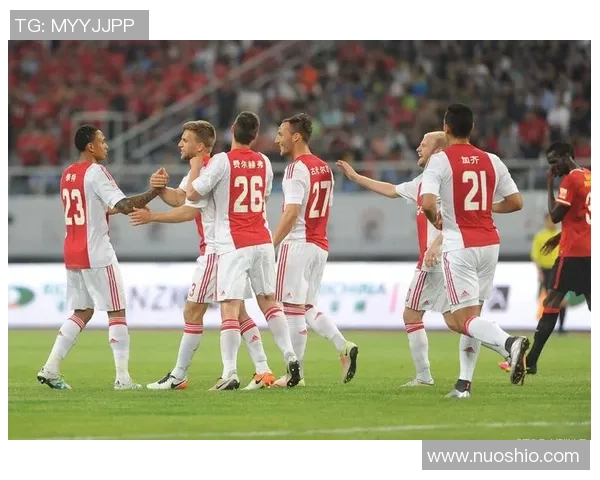 阿尔克马尔青年队迎战邓伯什全力争胜展现青春风采 阿尔克马尔青年队迎战邓伯什全力争胜展现青春风采