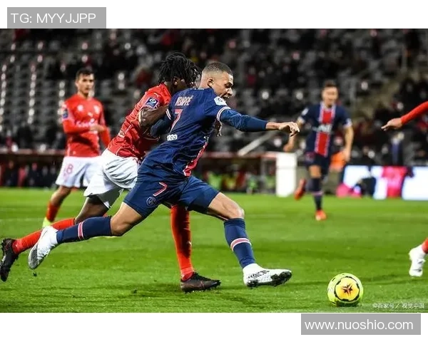 邓伯什与阿尔梅勒城比赛因天气原因延期至另行通知时间